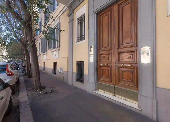 Beccaria A Piazza Del Popolo